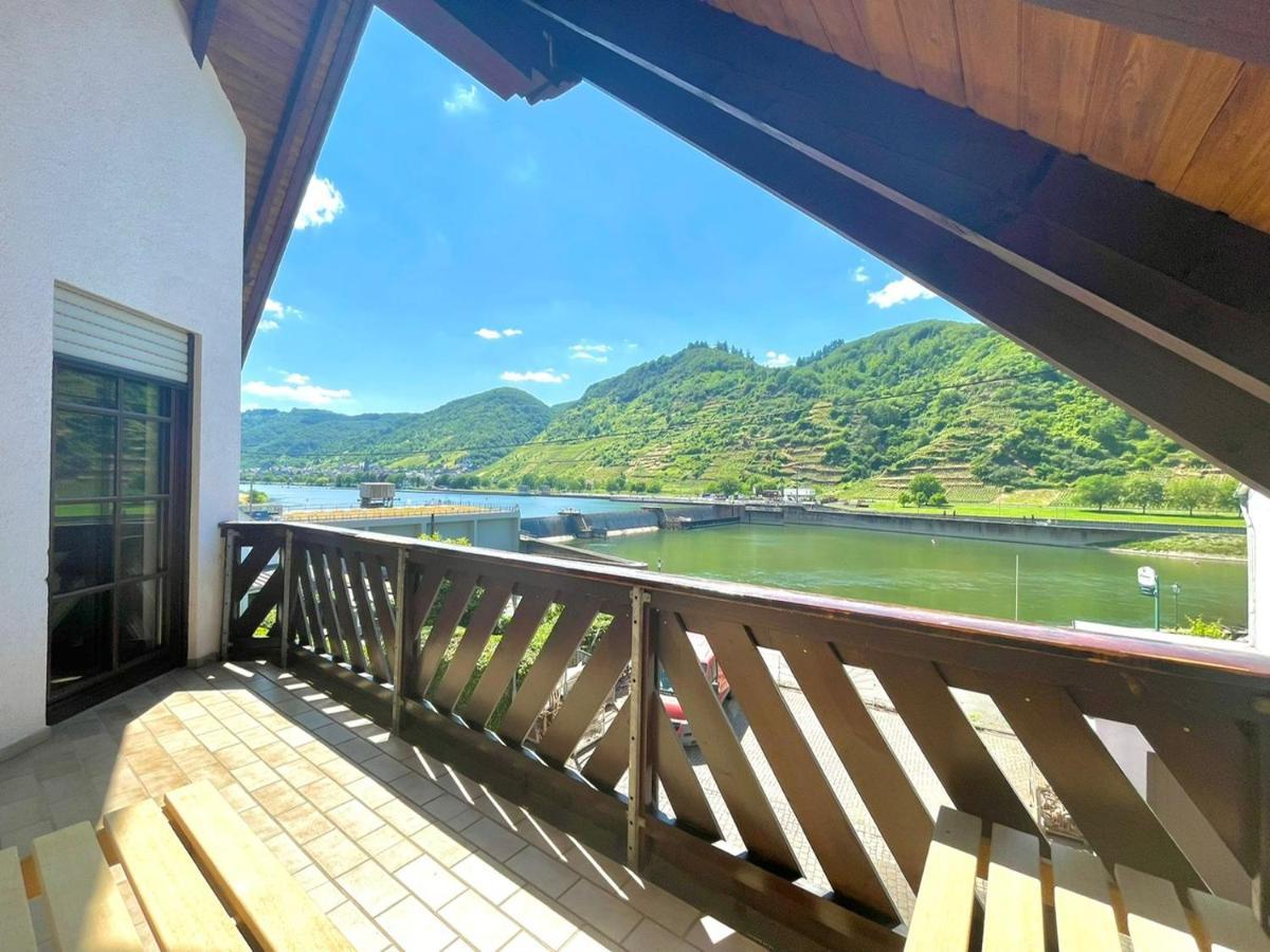Stilvolle Wellness-Ferienwohnung In Neef Whirlpool, Sauna, Grill, Fitness, Billard & Moselblick Exterior photo